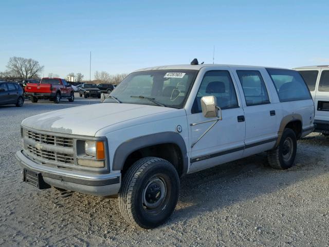 3GCGK26R6TG104440 - 1996 CHEVROLET SUBURBAN K WHITE photo 2