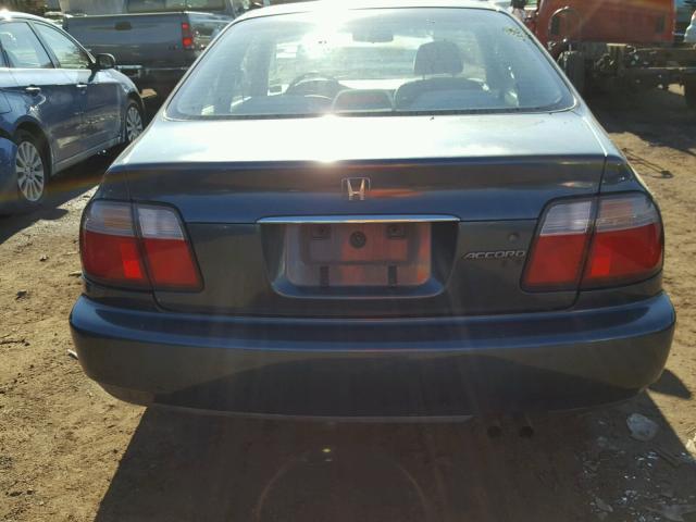 1HGCD7157VA028837 - 1997 HONDA ACCORD EX GREEN photo 9