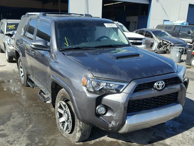 JTEBU5JR9H5440042 - 2017 TOYOTA 4RUNNER SR CHARCOAL photo 1