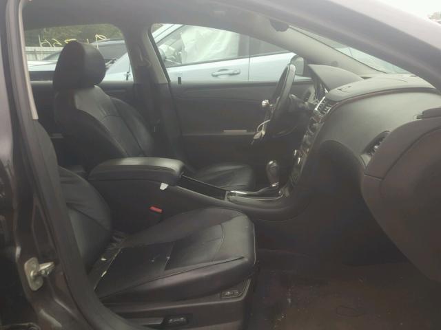 1G1ZE5E70AF284989 - 2010 CHEVROLET MALIBU LTZ 灰色 照片 5