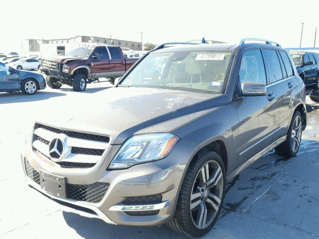 WDCGG5HB9FG424719 - 2015 MERCEDES-BENZ GLK 350 BROWN photo 2