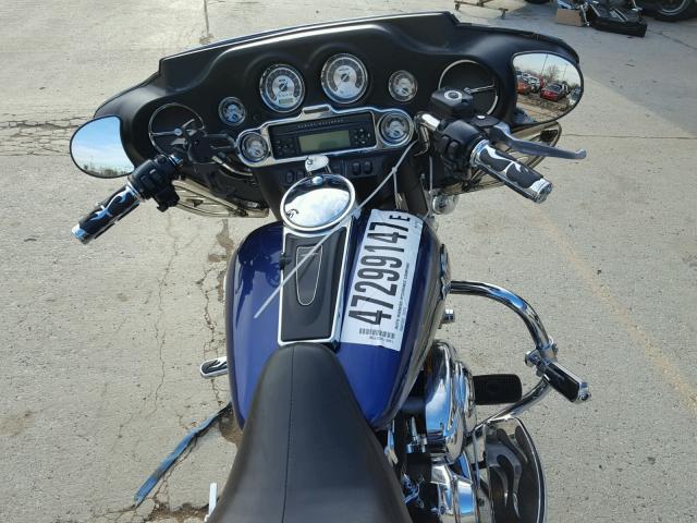 1HD1FC4197Y617592 - 2007 HARLEY-DAVIDSON FLHTCUI BLUE photo 5