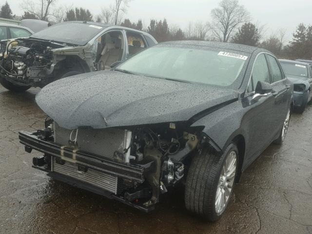 3LN6L2G92GR609081 - 2016 LINCOLN MKZ BLACK photo 2