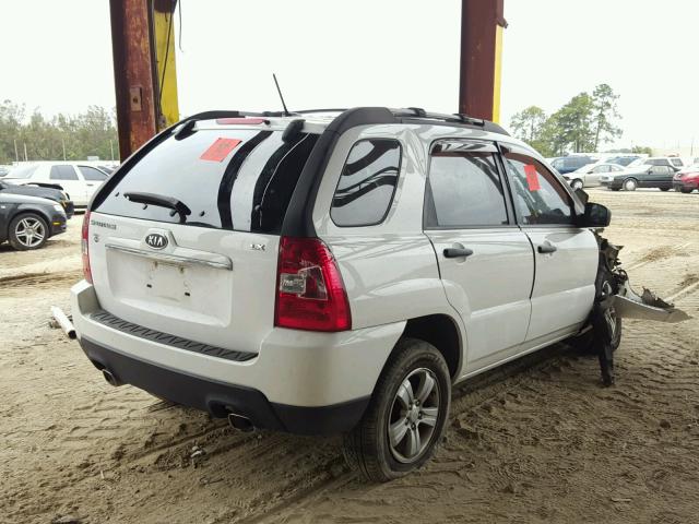 KNDJF724X97556056 - 2009 KIA SPORTAGE L WHITE photo 4