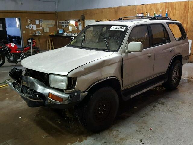 JT3HN86R0T0030231 - 1996 TOYOTA 4RUNNER SR SILVER photo 2