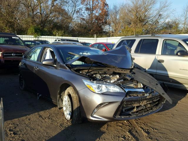 4T4BF1FK9GR530106 - 2016 TOYOTA CAMRY LE GRAY photo 1