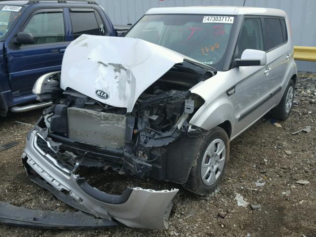 KNDJT2A50C7360768 - 2012 KIA SOUL SILVER photo 2