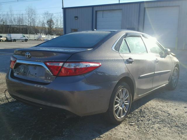 4T4BF1FK7FR461219 - 2015 TOYOTA CAMRY LE GRAY photo 4