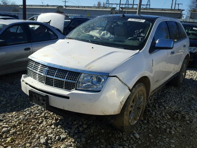 2LMDJ6JC7ABJ01661 - 2010 LINCOLN MKX WHITE photo 2