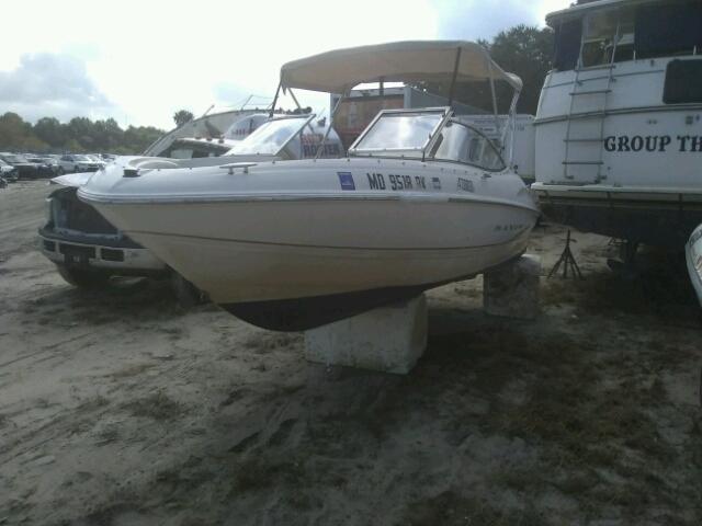 MXKA90NTJ001 - 2001 MAXU BOAT WHITE photo 1