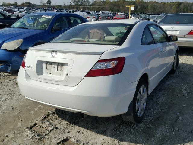 2HGFG12617H571193 - 2007 HONDA CIVIC LX WHITE photo 4