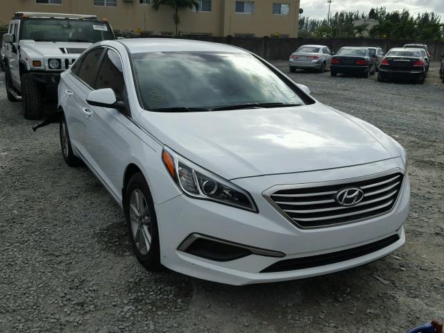 5NPE24AF3GH323370 - 2016 HYUNDAI SONATA SE WHITE photo 1