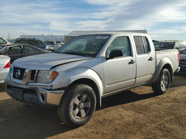 1N6AD07WX9C401924 - 2009 NISSAN FRONTIER C SILVER photo 2