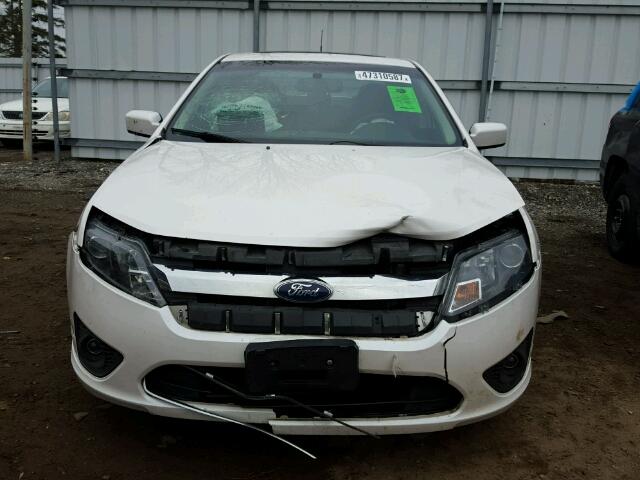 3FAHP0HA8AR381759 - 2010 FORD FUSION SE WHITE photo 9