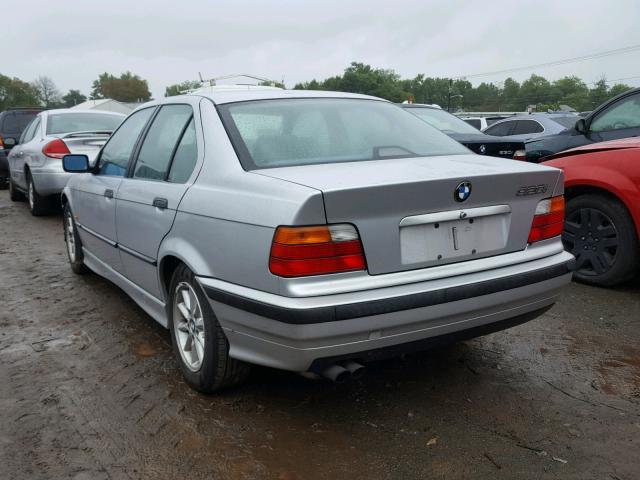 WBACD4322WAV65467 - 1998 BMW 328 I AUTO SILVER photo 3