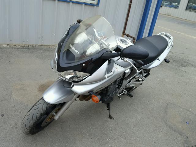 JS1GV77A022102228 - 2002 SUZUKI GSF1200 BA SILVER photo 2