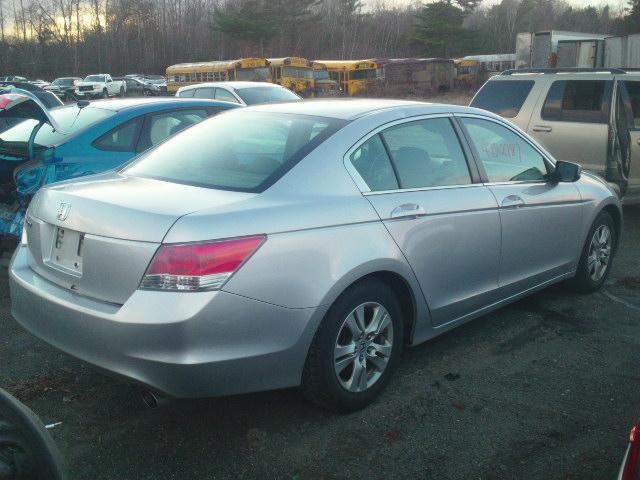 1HGCP26429A079792 - 2009 HONDA ACCORD LXP SILVER photo 4