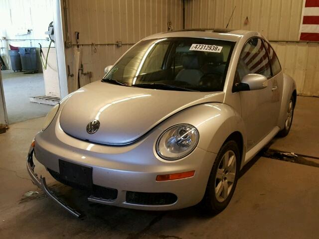3VWRG31CX6M405461 - 2006 VOLKSWAGEN NEW BEETLE 银色 照片 2