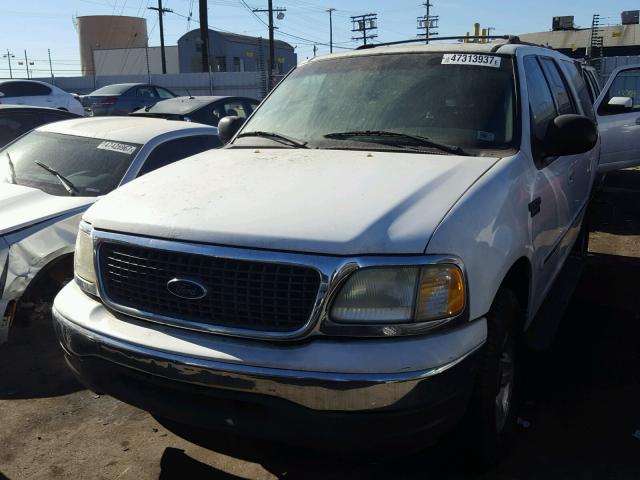 1FMRU15W81LB84730 - 2001 FORD EXPEDITION WHITE photo 2