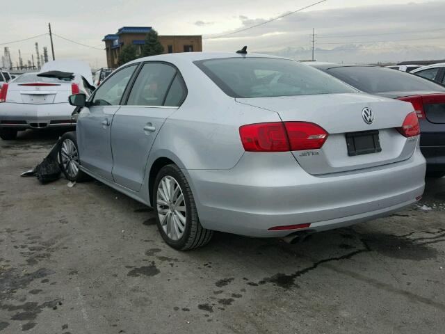 3VWLX7AJ9CM311157 - 2012 VOLKSWAGEN JETTA SEL SILVER photo 3