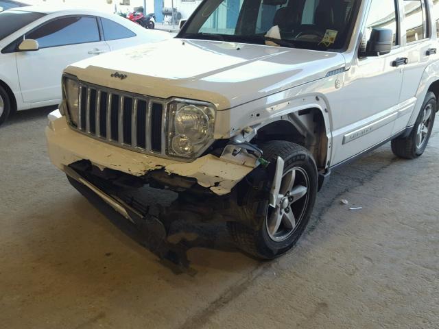 1C4PJMCK8CW160872 - 2012 JEEP LIBERTY LI WHITE photo 9