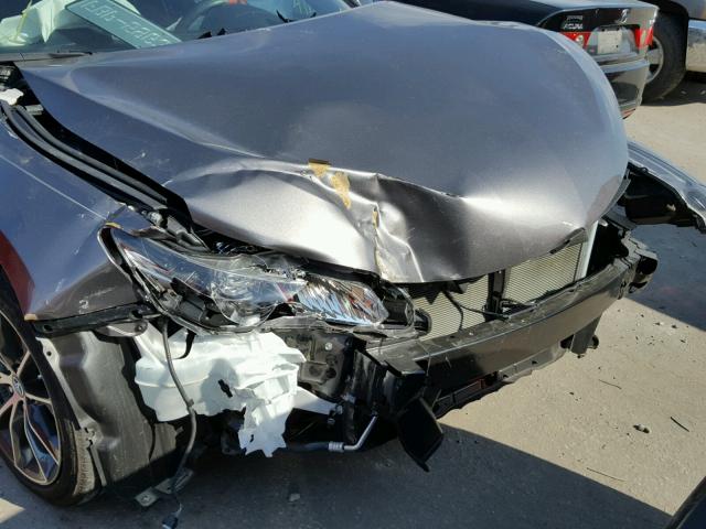 4T1BF1FK7HU295779 - 2017 TOYOTA CAMRY LE 灰色 照片 9