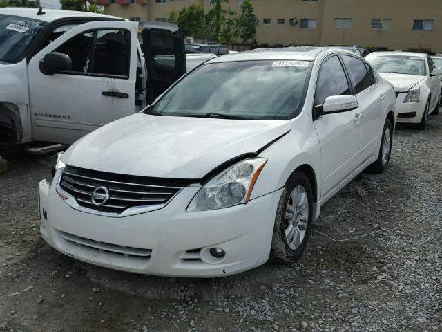 1N4AL2AP4BN500046 - 2011 NISSAN ALTIMA BAS WHITE photo 2