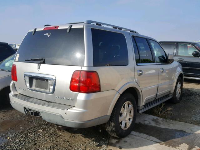 5LMFU27R23LJ39301 - 2003 LINCOLN NAVIGATOR SILVER photo 4
