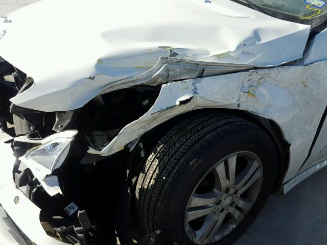 4JGCB22E88A076563 - 2008 MERCEDES-BENZ R 320 CDI WHITE photo 9