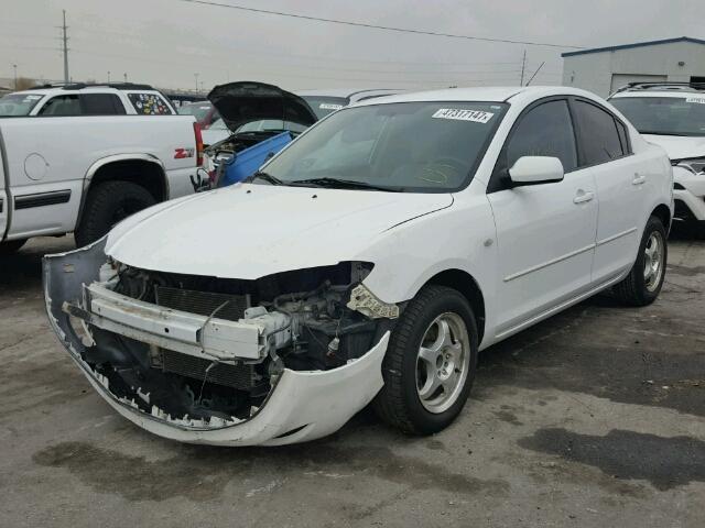 JM1BK12F561442222 - 2006 MAZDA 3 I WHITE photo 2