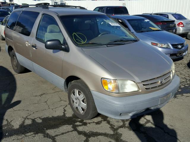 4T3ZF13CX2U454899 - 2002 TOYOTA SIENNA LE GOLD photo 1