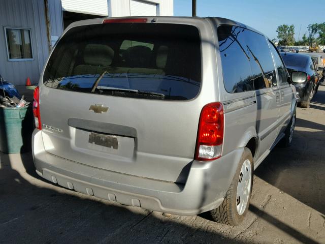 1GNDU231X7D158930 - 2007 CHEVROLET UPLANDER L 银色 照片 4