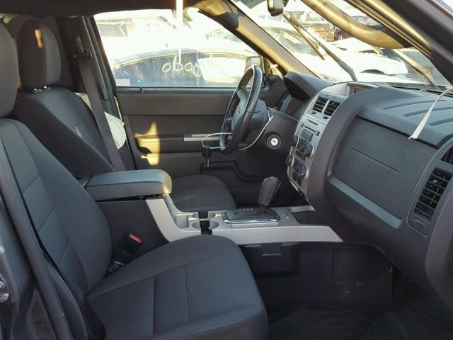 1FMCU9DG9CKB88664 - 2012 FORD ESCAPE XLT GRAY photo 5