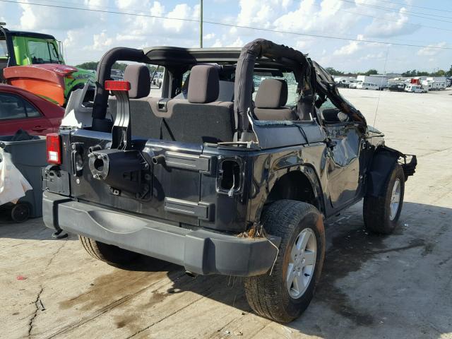 1C4GJWAGXGL238070 - 2016 JEEP WRANGLER S შავი ფოტო 4