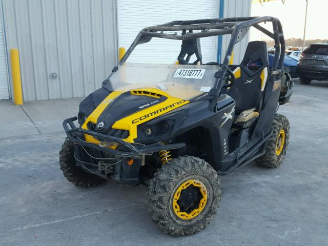 3JBKXLP16DJ000306 - 2013 CAN-AM COMMANDER YELLOW photo 2