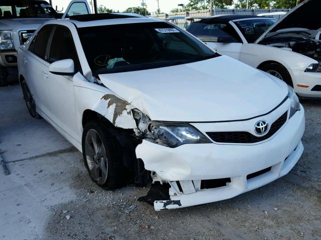 4T1BF1FK2EU305579 - 2014 TOYOTA CAMRY L WHITE photo 1