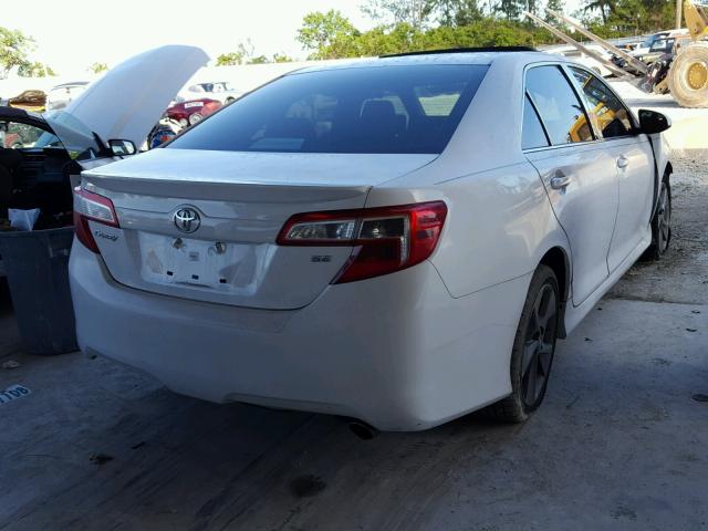 4T1BF1FK2EU305579 - 2014 TOYOTA CAMRY L WHITE photo 4