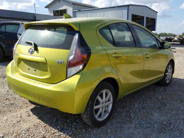 JTDKDTB31F1087397 - 2015 TOYOTA PRIUS C GREEN photo 4