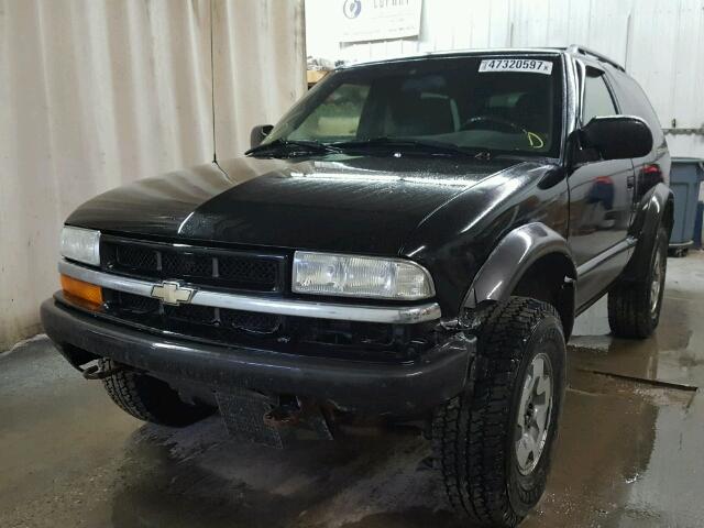 1GNCT18X03K155577 - 2003 CHEVROLET BLAZER BLACK photo 2