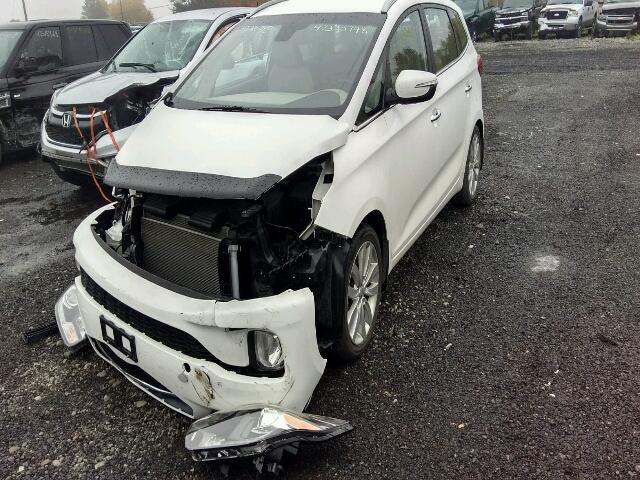 KNAHU8A39F7080670 - 2015 KIA RONDO WHITE photo 2