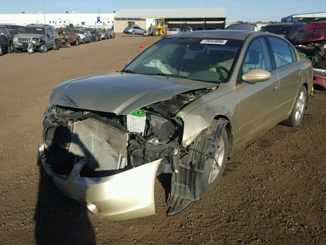 1N4BL11E72C705448 - 2002 NISSAN ALTIMA SE GOLD photo 2