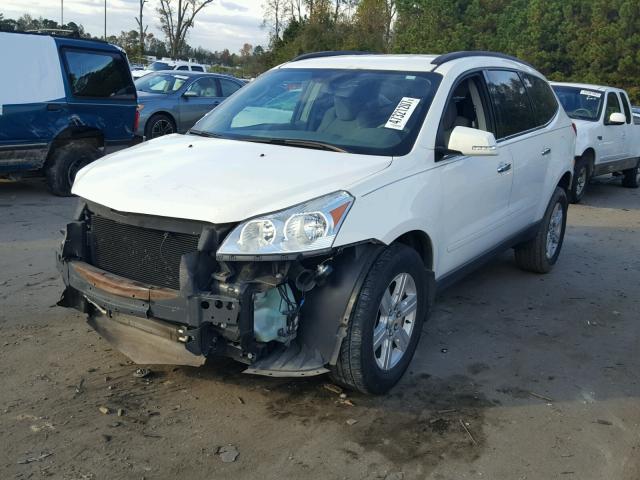 1GNKRGED3CJ359318 - 2012 CHEVROLET TRAVERSE L WHITE photo 2