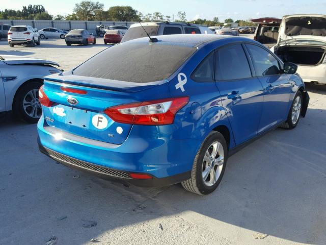 1FAHP3F2XCL166544 - 2012 FORD FOCUS SE BLUE photo 4