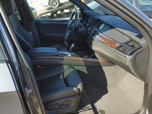 5UXZV8C56CL426162 - 2012 BMW X5 XDRIVE5 CHARCOAL photo 5