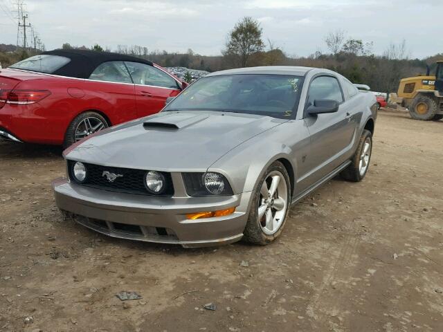 1ZVHT82HX95101328 - 2009 FORD MUSTANG GT SILVER photo 2