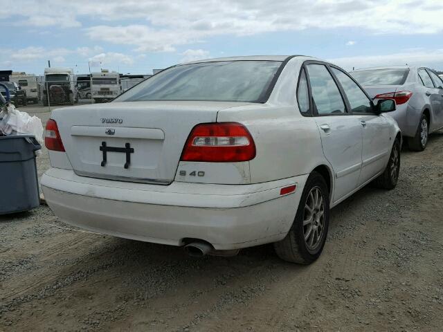 YV1VS27573F975491 - 2003 VOLVO S40 1.9T WHITE photo 4