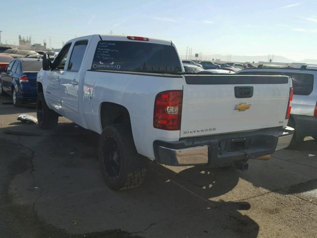 1GCHK636X9F112489 - 2009 CHEVROLET SILVERADO WHITE photo 3