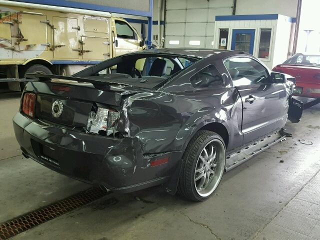 1ZVHT82H495107402 - 2009 FORD MUSTANG GT GRAY photo 4
