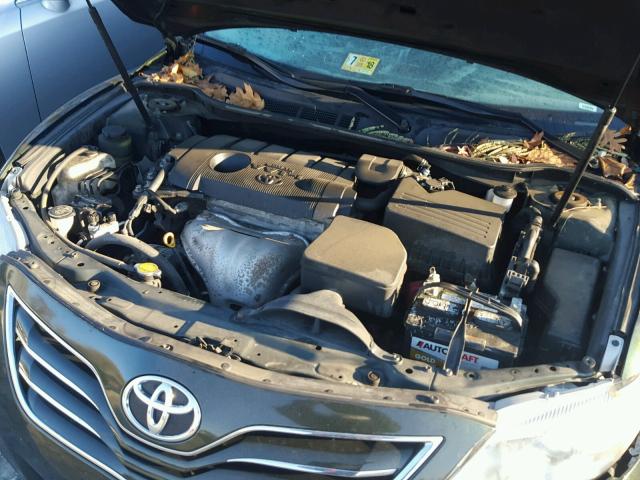 4T1BF3EK1BU720529 - 2011 TOYOTA CAMRY BASE GREEN photo 6