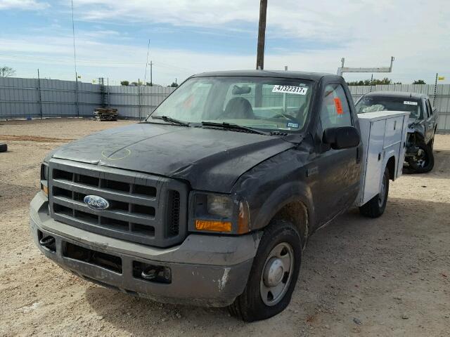 1FTNF20565EB86990 - 2005 FORD F250 SUPER BLACK photo 2